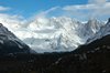 Uitzicht op een enorm bergmassief